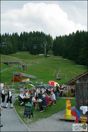 DBLB2320.JPG